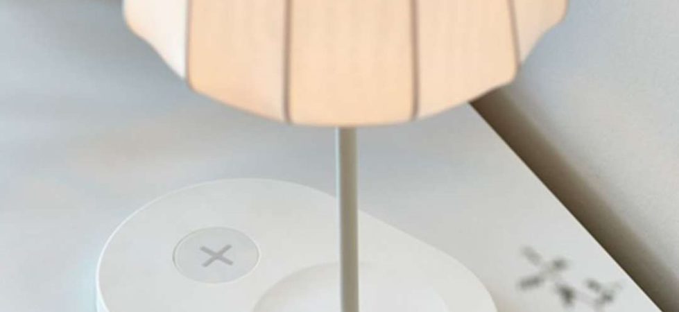 «IKEA» presented the range of furniture items and lighting fixtures able to charge mobile devices without cables