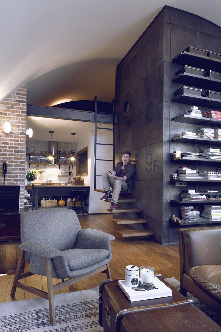 Attic Apartment - Living room