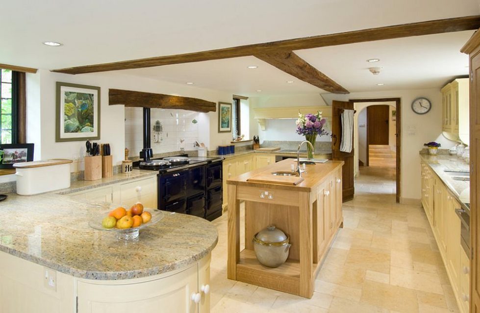 Country Styled Kitchen: Beige Color