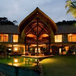 Leaf House: Brazilian Flower From Mareines + Patalano Arquitetura
