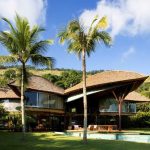 Leaf House: Brazilian Flower From Mareines + Patalano Arquitetura