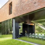 CantileveredLiving GardenHouseinPoland