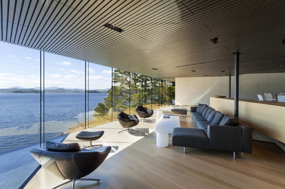 Tula House - living room