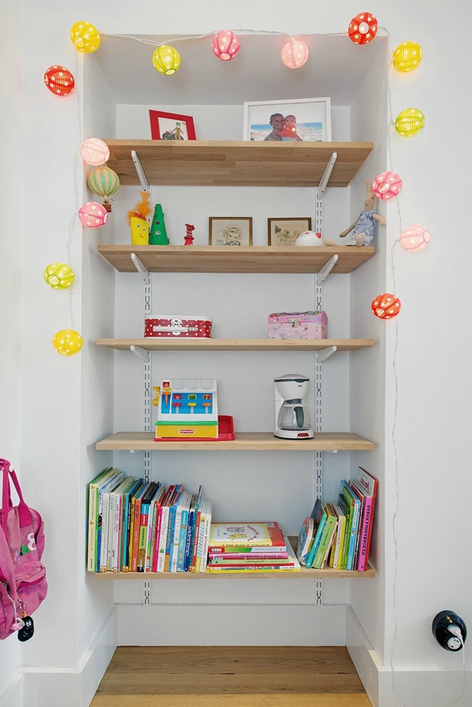 Scandinavian-Styled-Childrens-Room-2