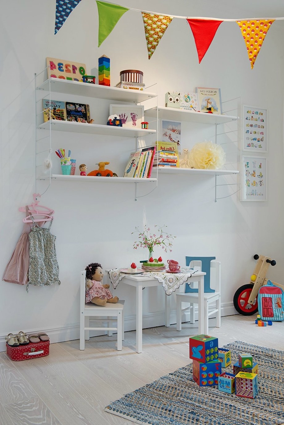 Scandinavian-Styled-Childrens-Room-7