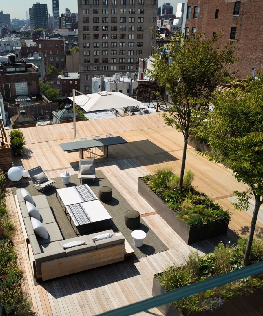 Scandinavian loft in Soho from Gabellini Sheppard Associates - Outdoor terrace