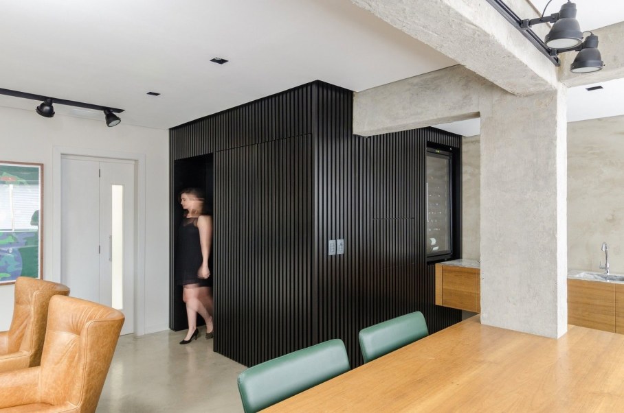 Apartment for a young couple in Brazil - Dining table