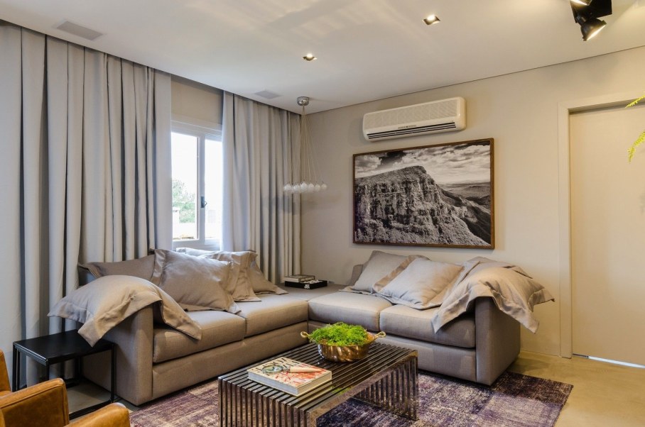 Apartment for a young couple in Brazil - Living room ideas