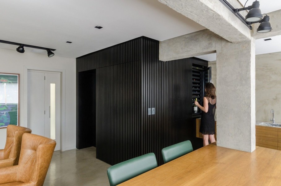 Apartment for a young couple in Brazil - wine collection