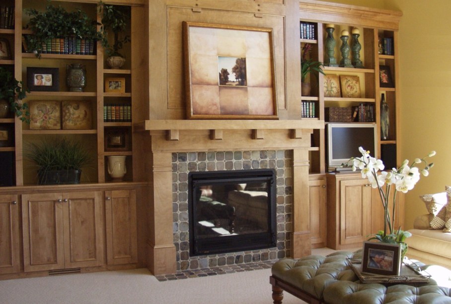 Now to decorate the zone around the fireplace - Complete niches and shelves