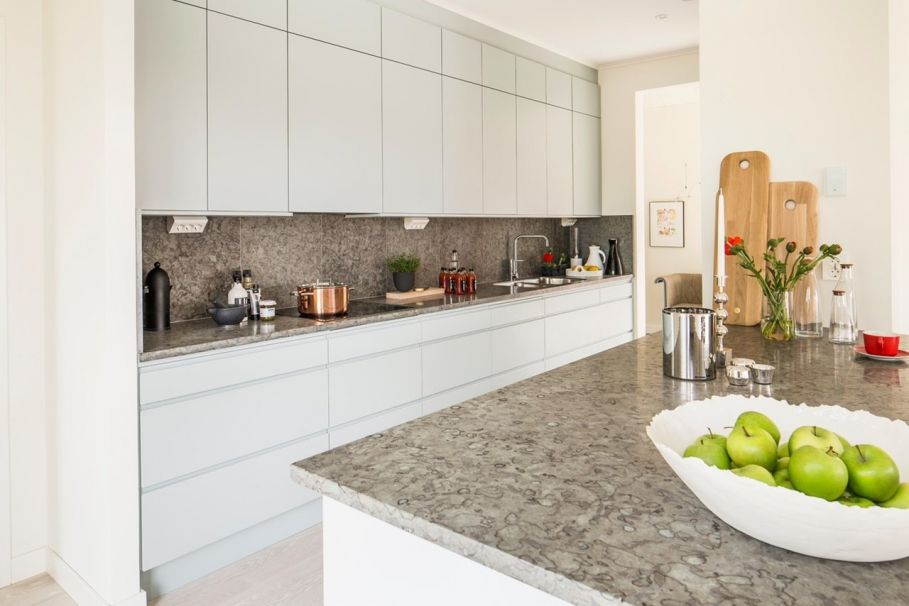 Red House in Swedish style by Thomas Sandell - Kitchen