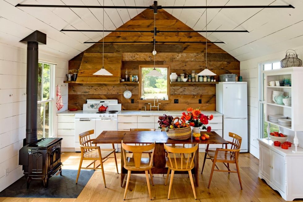 The Cozy Country House For A Designer`s Family