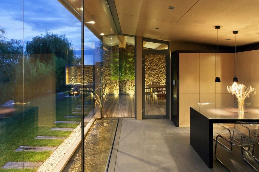 The House For The Villatic Rest From Toth Project Architect - Dining table