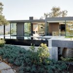 Oak Pass Main House in California by Walker Workshop