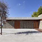 The shining “Plane House” residence on the Greek island