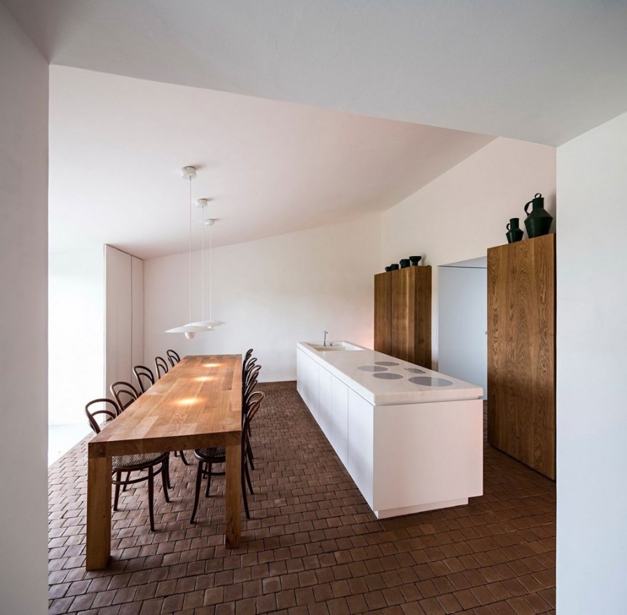 Casa No Tempo private house - kitchen and dining room