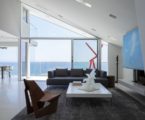 Theenergy efficienthousewithviewsofThePacific