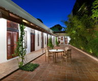 Casas del XVI: Hotel In Early American Style