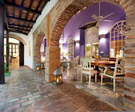 Casas del XVI: Hotel In Early American Style