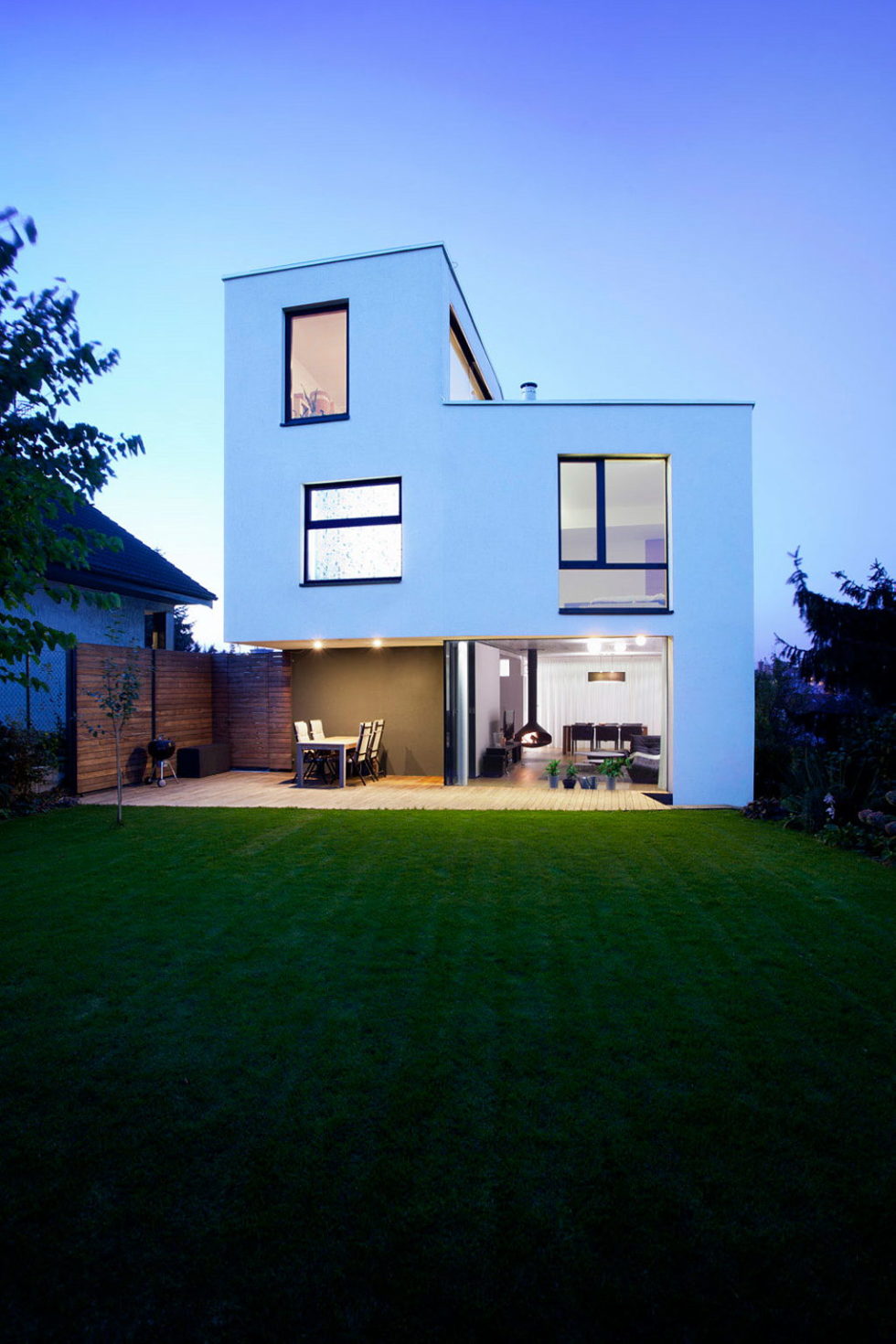 Modern Design Of Double View House in Bratislava, Slovakia 20