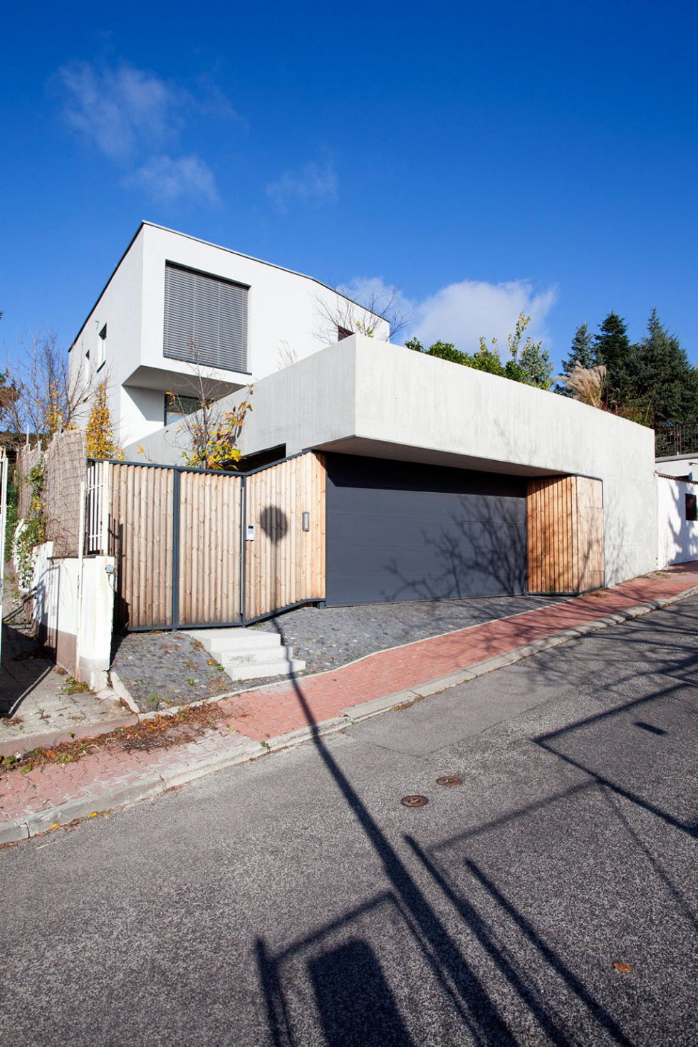 Modern Design Of Double View House in Bratislava, Slovakia 3
