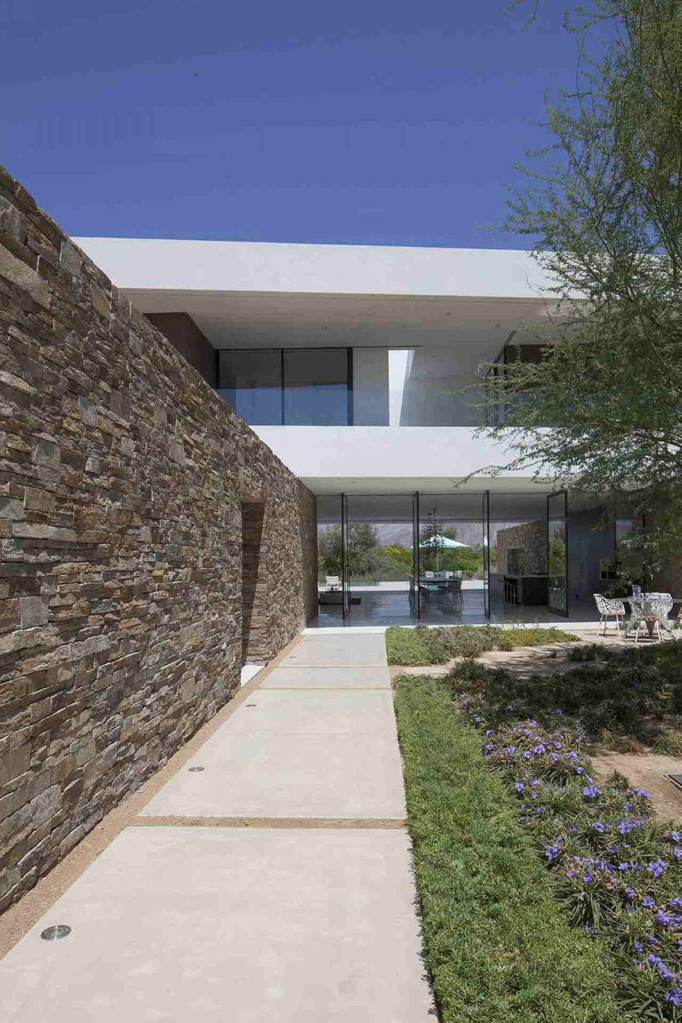 The Madison residense in California from the XTEN Architecture studio 6