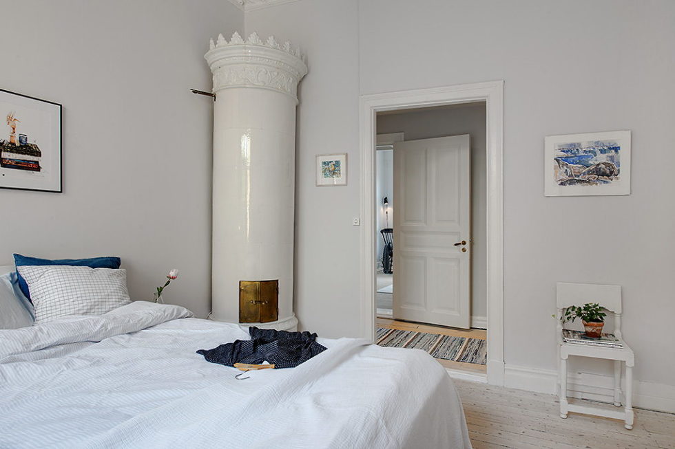 The modern design of the old apartment in Sweden 16