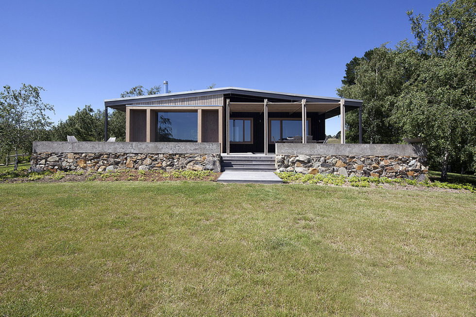 Plinth House in Australia from the Luke Stanley Architects 2