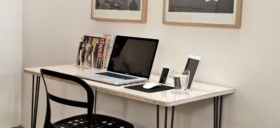 The computer desk SlatePro by Nathan Mummert