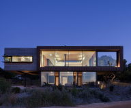 The country house Dame of Melba for resting at the ocean shore from Seeley Architects