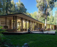 CozyFamilyHouse&#;CasaenLagoVillarrica&#;FromPlanmaestroStudioOnTheLakeShoreInChile