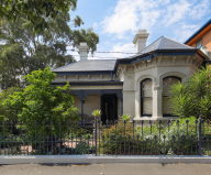 Merton Private Residency In Australia: Combination Of Victorian And Modern Architecture