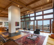 The house on the shore of the Atlantic Ocean by the Hammer Architects