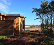 The house on the shore of the Atlantic Ocean by the Hammer Architects