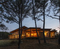 The house on the shore of the Atlantic Ocean by the Hammer Architects