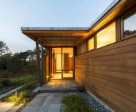 The house on the shore of the Atlantic Ocean by the Hammer Architects