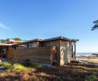 The house on the shore of the Atlantic Ocean by the Hammer Architects