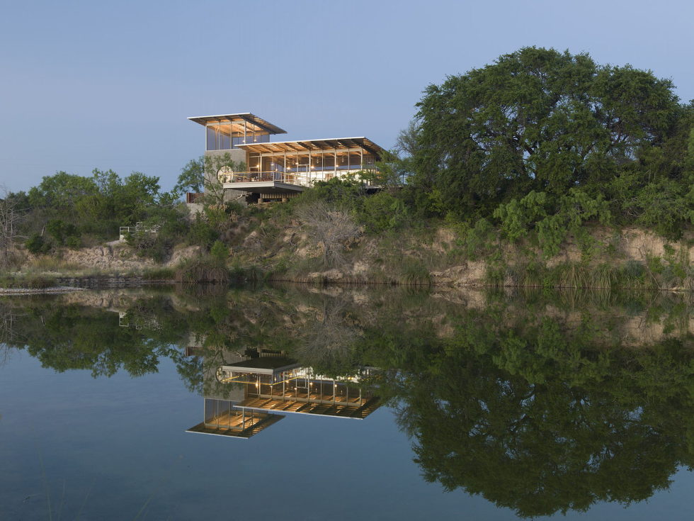 The House Made Of Aluminum Trailer In Texas From Andrew Hinman Architecture 16