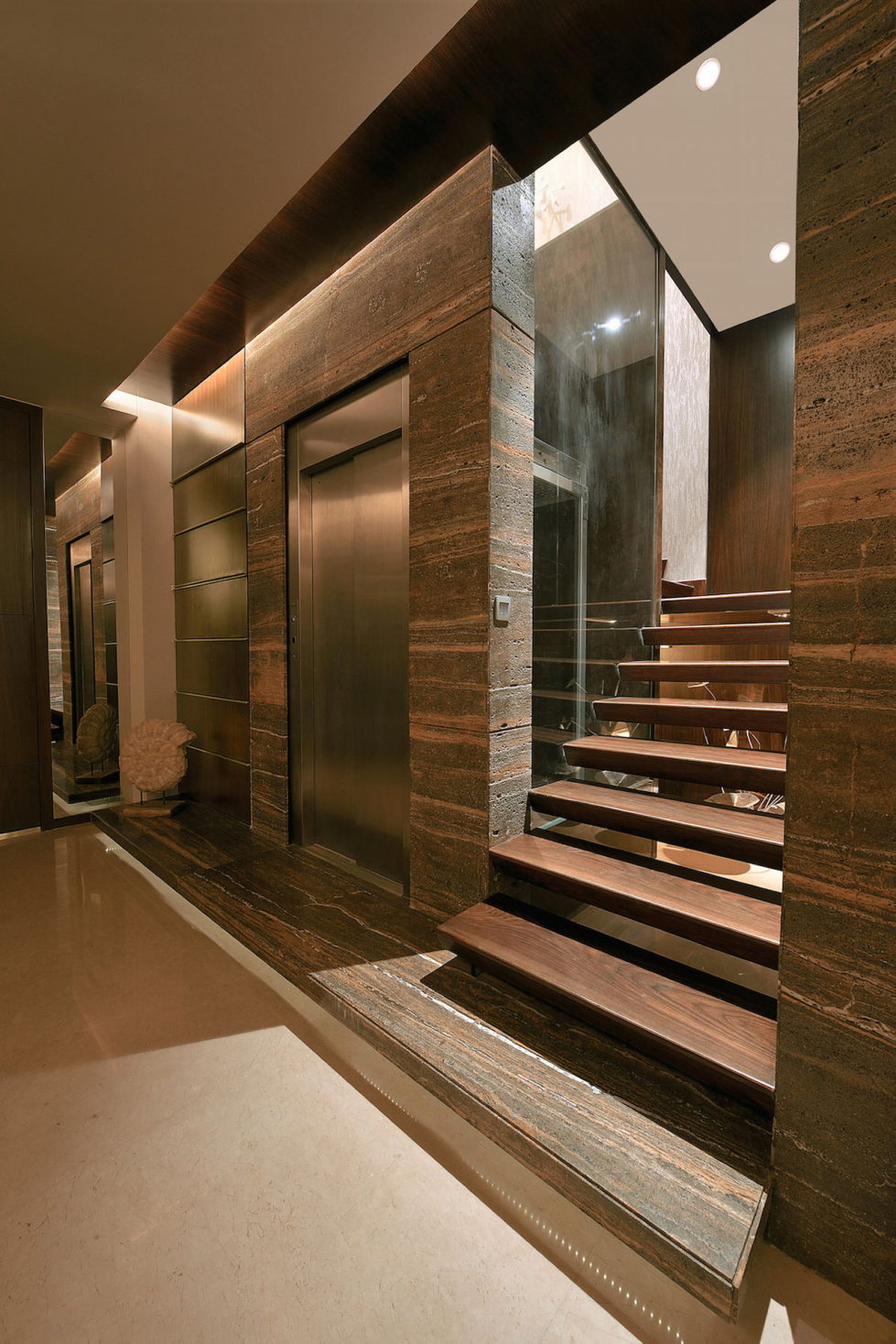 The Two-Storey Apartment In Mumbai The Project Of Space Dynamix Studio 7