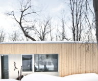 The wooden house in the Canadian woods 4
