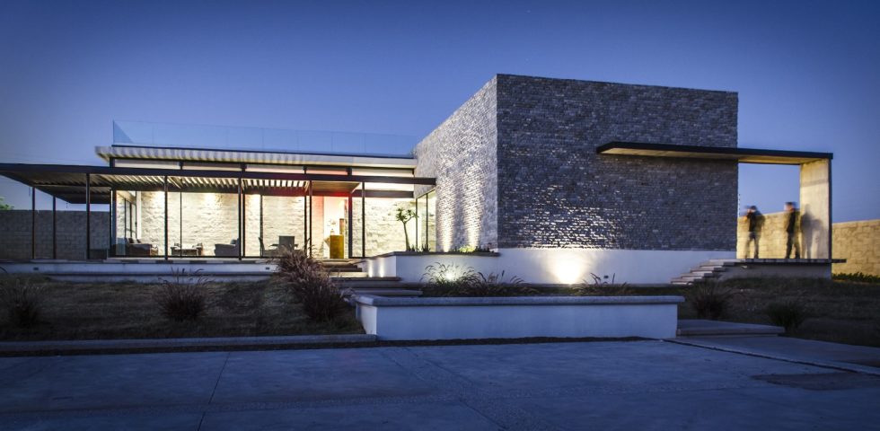 The modern private house La Tomatina house in Aguascalientes, Mexico 19