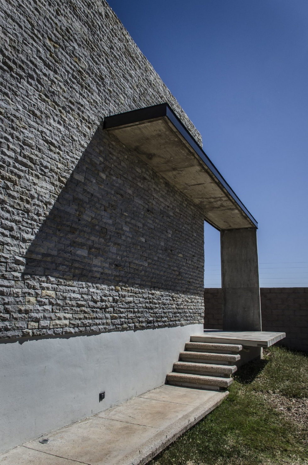 The modern private house La Tomatina house in Aguascalientes, Mexico 5