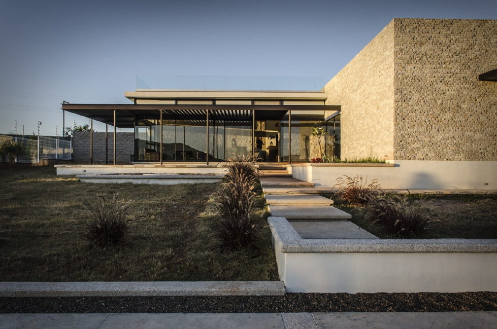 The modern private house La Tomatina house in Aguascalientes, Mexico 6