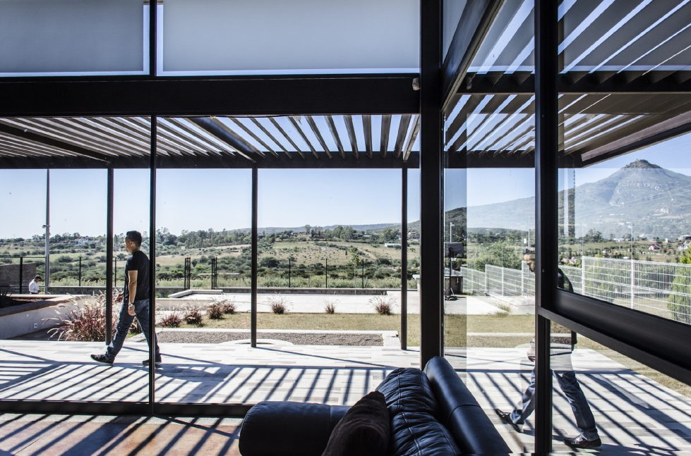 The modern private house La Tomatina house in Aguascalientes, Mexico 8