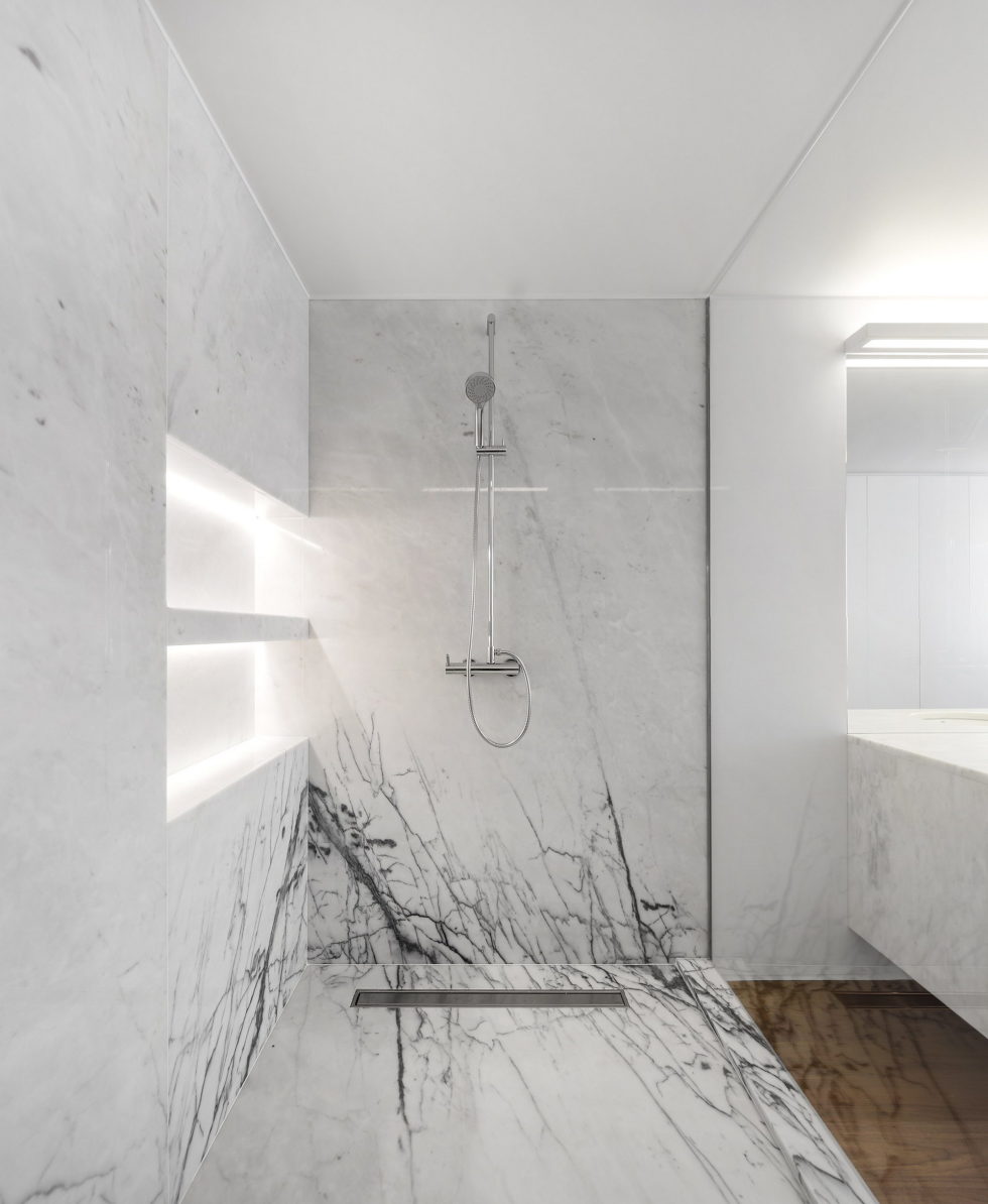 Oeiras House in Portugal from Joao Tiago Aguiar studio 19