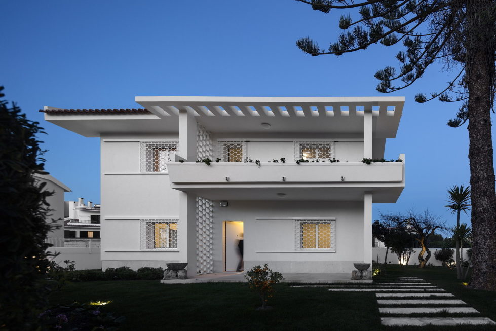 Oeiras House in Portugal from Joao Tiago Aguiar studio 3