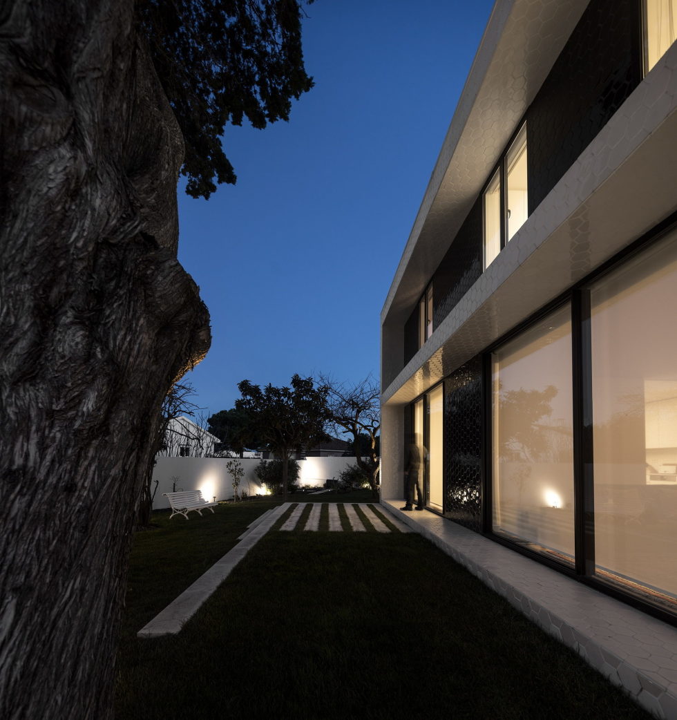 Oeiras House in Portugal from Joao Tiago Aguiar studio 9
