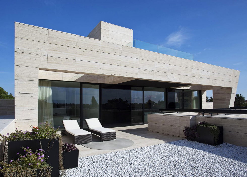 s-v-house-in-spain-from-a-cero-4