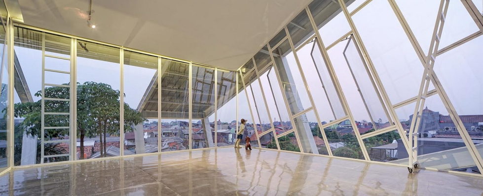 Unusual House In Jakarta 2