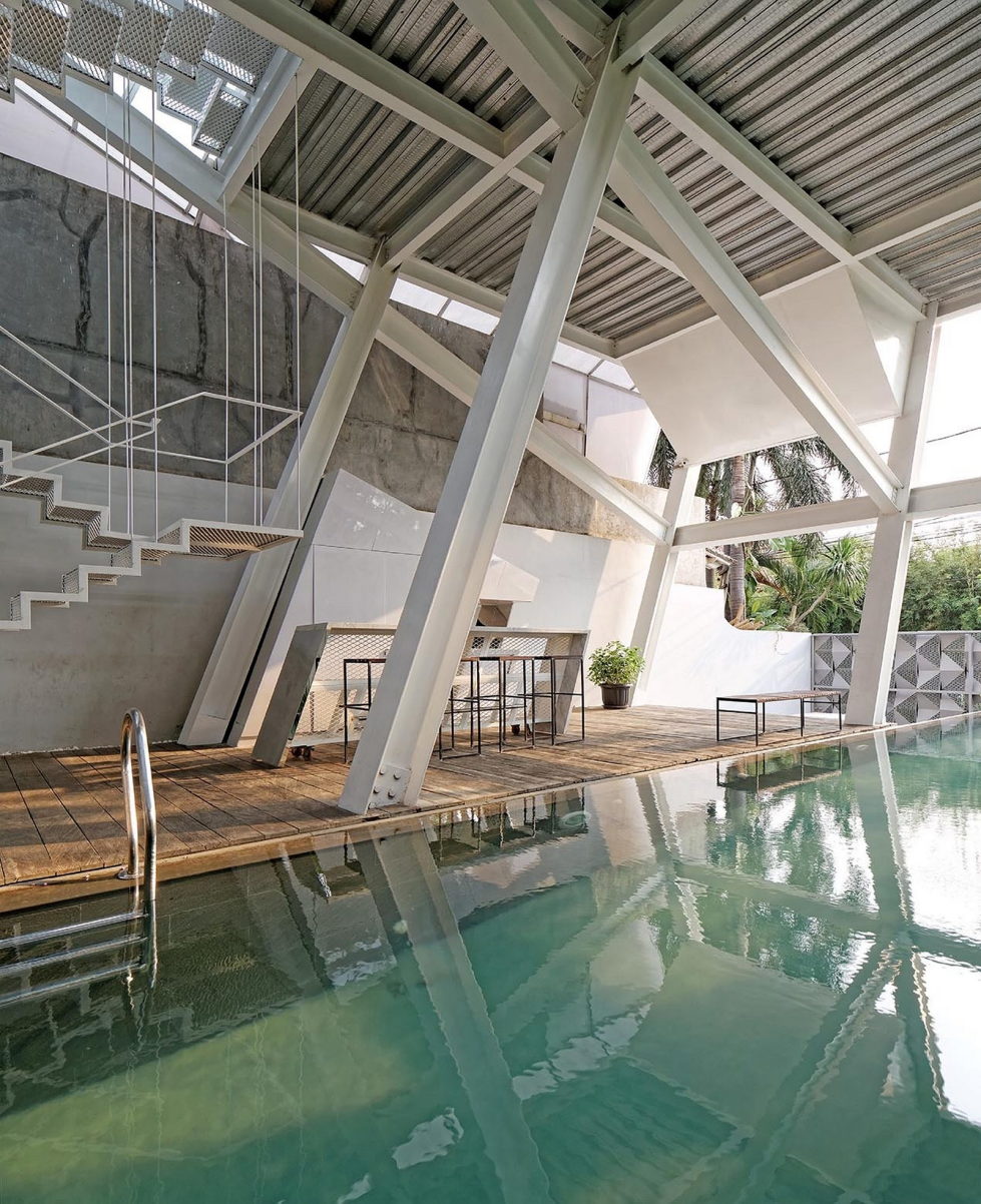 Unusual House In Jakarta 3